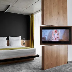4* Apartahotel Adella Boutique - Free Secured Parking