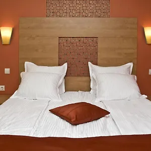 3* Hotel 4 Zona